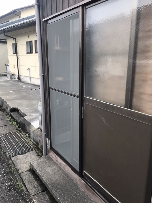 下呂市のお客様網戸の張替え写真