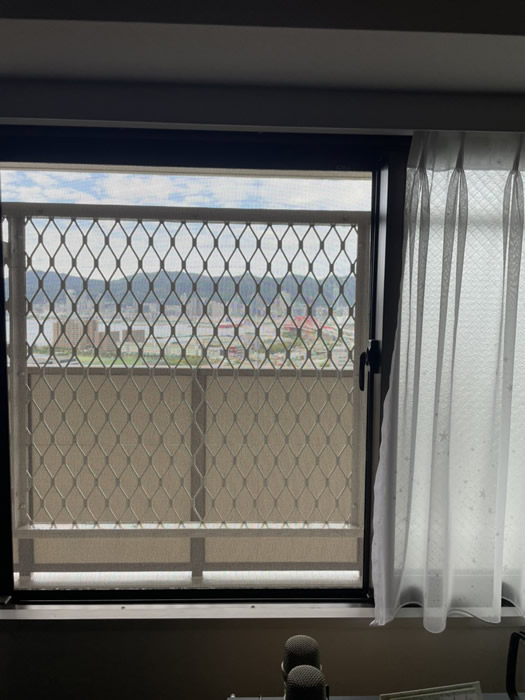 神戸市東灘区のお客様網戸の張替え写真