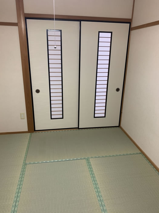 富士吉田市のお客様網戸の張替え写真