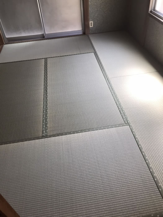 甲府市のお客様網戸の張替え写真