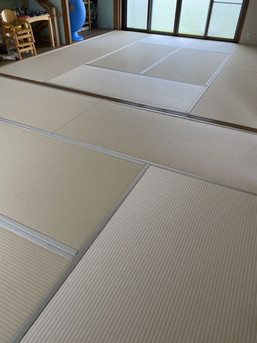 韮崎市のお客様網戸の張替え写真