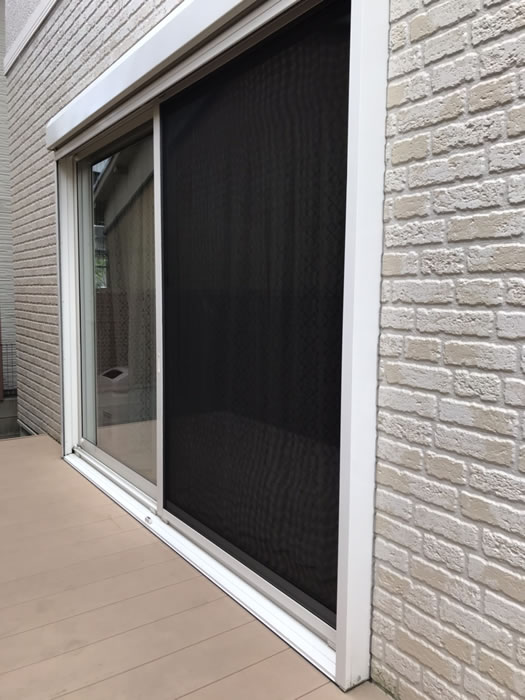 山梨市のお客様網戸の張替え写真