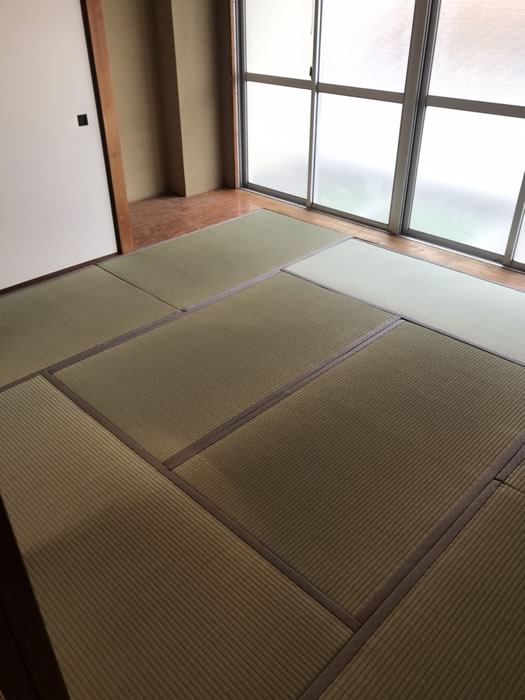 山梨市のお客様網戸の張替え写真